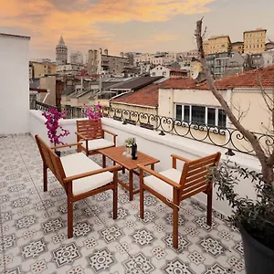 selvese-suites-serviced-living-in-galata.istanbul-turkeyhotels.com/