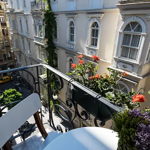 pera-neuf.istanbul-turkeyhotels.com/