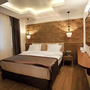 pera-line.istanbul-turkeyhotels.com/